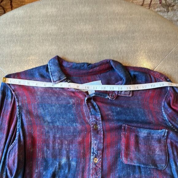 VINTAGE HAVANA blue and red plaid cropped button down w/fringe bell sleeves. - Picture 8 of 9